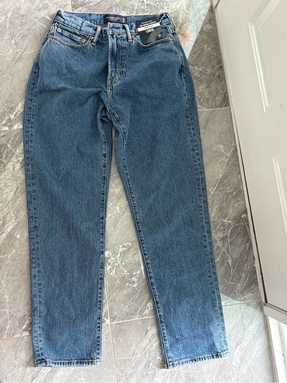 Abercrombie Mens Athletic Loose Blue Jeans